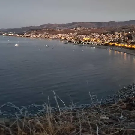 Casa Vacanze Silvanna 博瓦马里纳